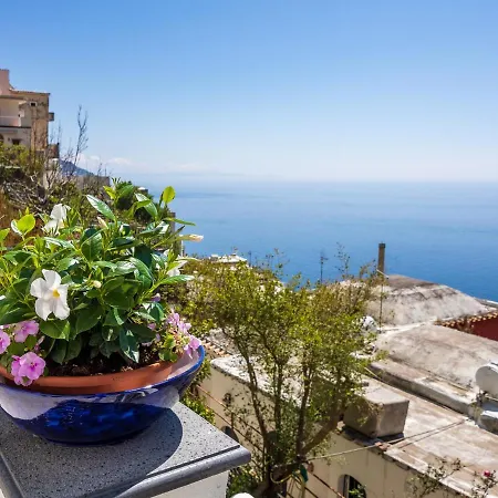 De Vivo Realty - Blue Waves Positano