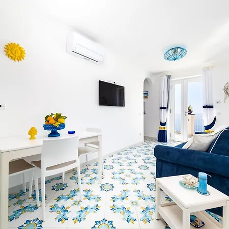 Apartment Blue Waves - De Vivo Realty *