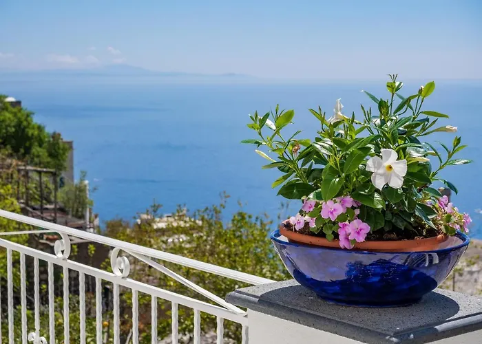 Apartment Blue Waves - De Vivo Realty *