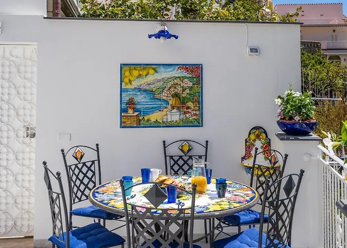 Blue Waves - De Vivo Realty Apartment Positano