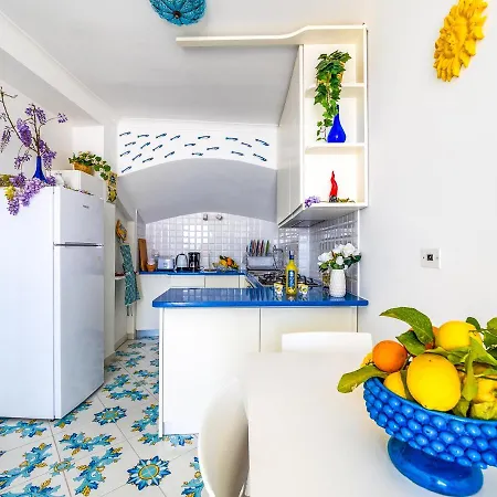 Blue Waves - De Vivo Realty * Positano