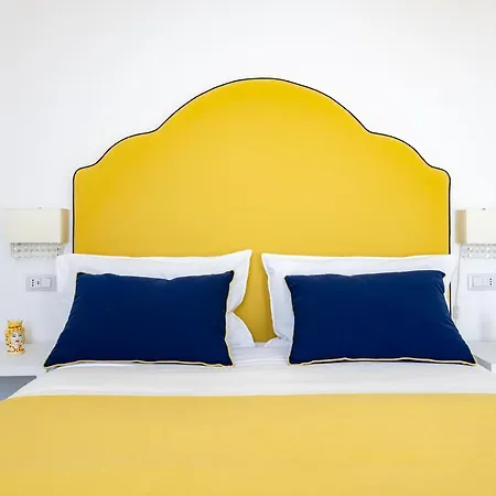 De Vivo Realty - Blue Waves Apartment Positano