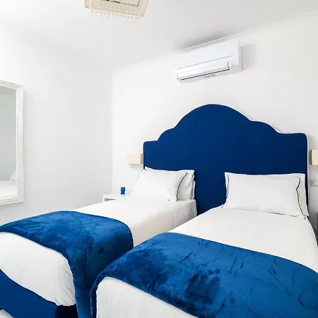 Blue Waves - De Vivo Realty Apartman